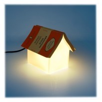 http://www.blogblogyaquelquun.be/bbqq1/wp-content/uploads/2012/11/lampe-repose-livre.jpg