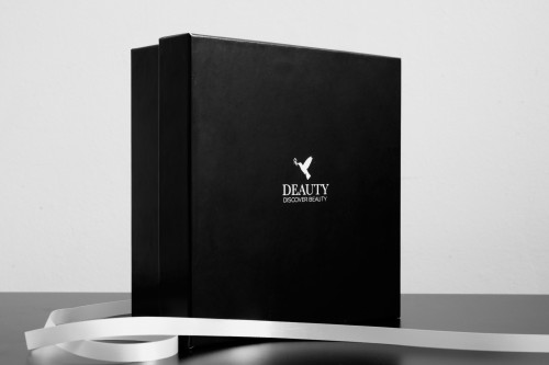 DEAUTY BOX - closed.jpg