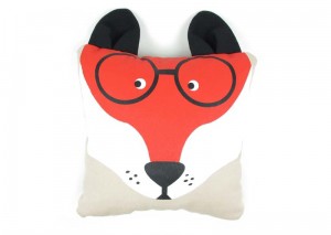 http://www.blogblogyaquelquun.be/bbqq1/wp-content/uploads/2013/11/coussin-safari-renard-nobodinoz-1_1375712357.jpg